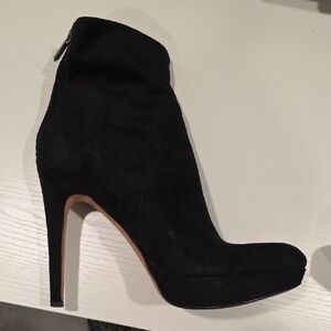 Sam Edelman Elegant Genuine Black Suede Women's Ankle Boots